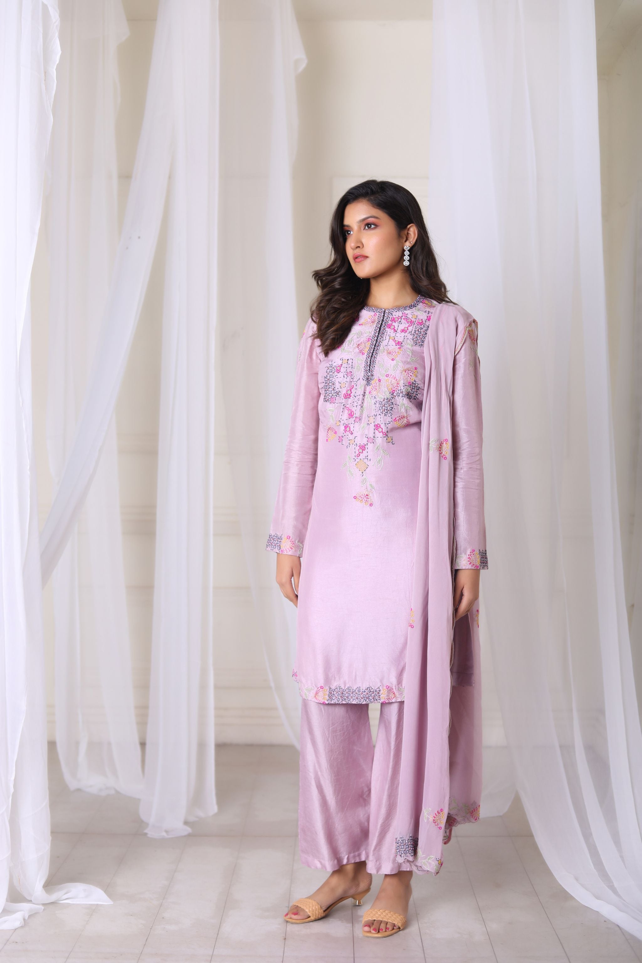 Hand Embroidered Mauve Kurta With Pant & Duppatta