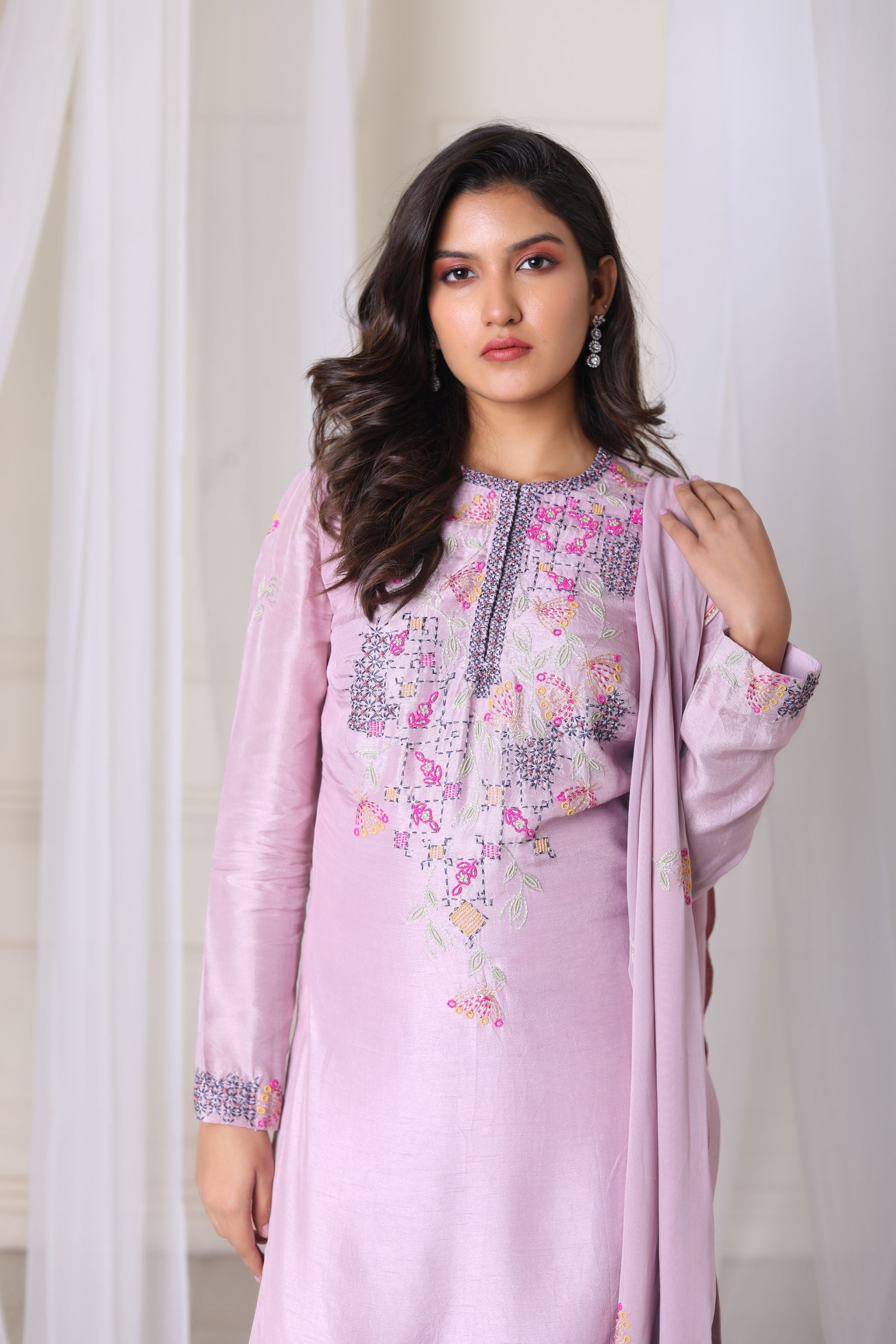 Hand Embroidered Mauve Kurta With Pant & Duppatta